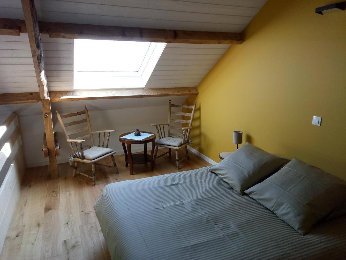Chambres D'Hotes Quatre Mains Saint-Priest-des-Champs Екстериор снимка
